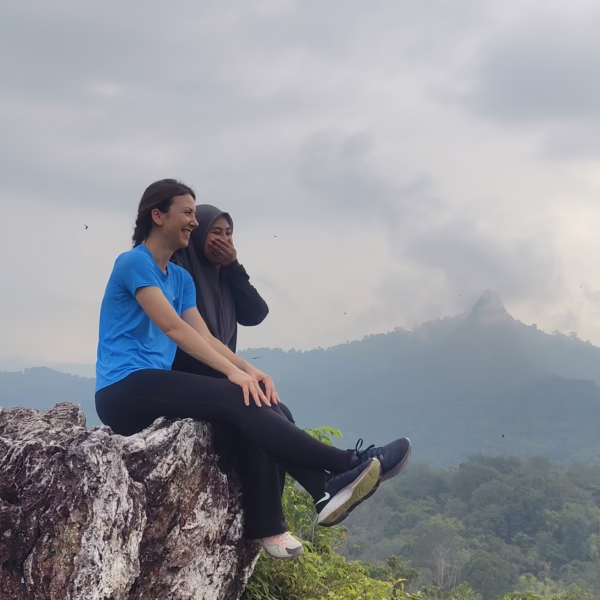 Bukit Guling Ayam: Jahresstart mit Hügelsturz