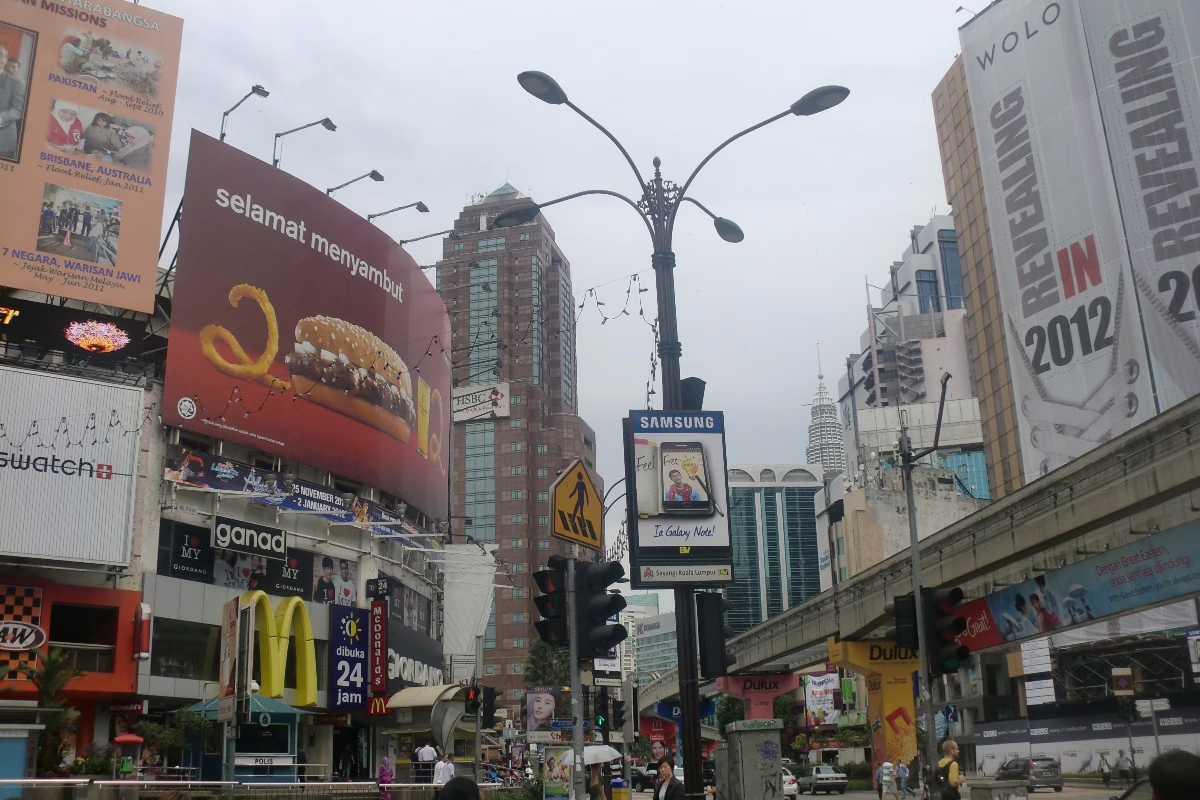 Streifzug durch KL: Twin Towers und Traffic Jam